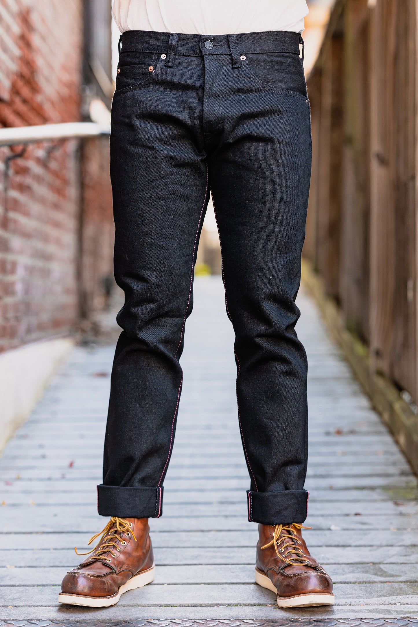 Momotaro 0306-B Tight Tapered 15.7oz Zimbabwe - Black
