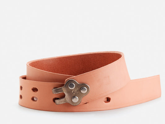 No. 150 Claw Buckle Belt