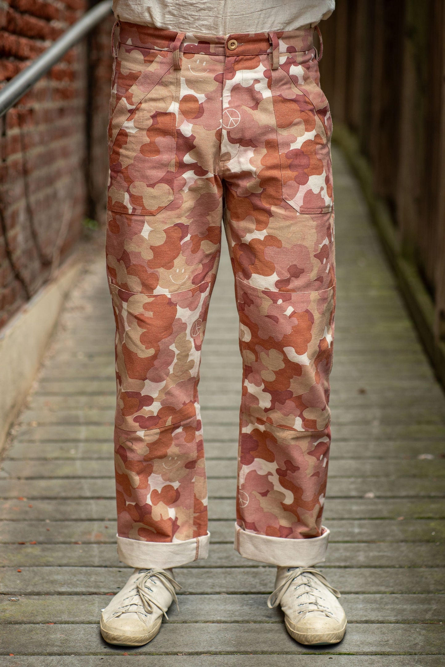 Indi + Ash Issac Pant - Organic Cotton Canvas Desert Cloud Camo Mango Husk